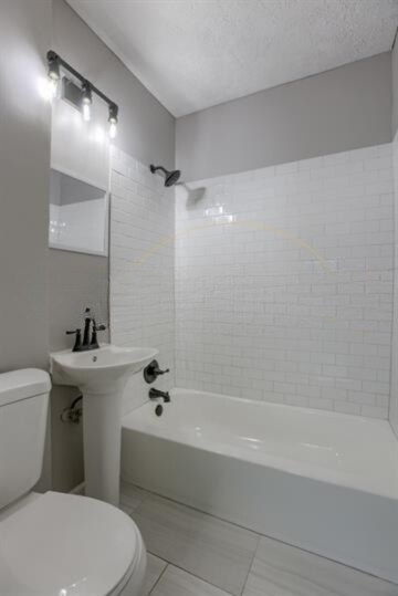 Building Photo - 4332 Fowler Ave