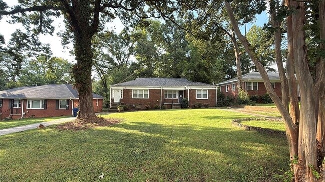 Primary Photo - 2039 Brewer Blvd SW