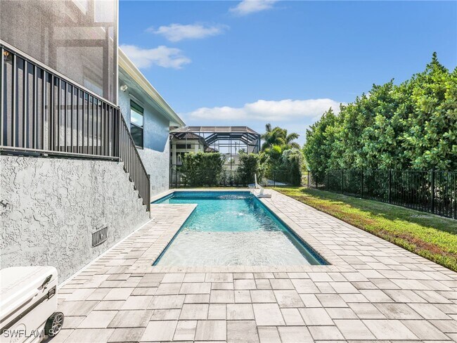 Building Photo - 188 Columbus Way