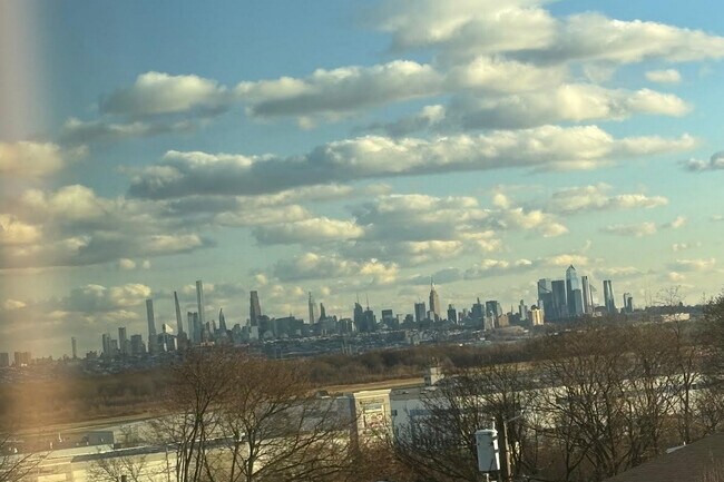 Building Photo - 2 Hasbrouck Ave