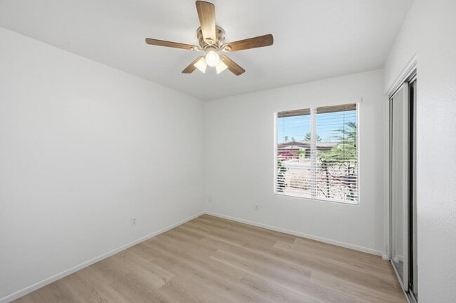 Building Photo - 5229 E Winchcomb Dr