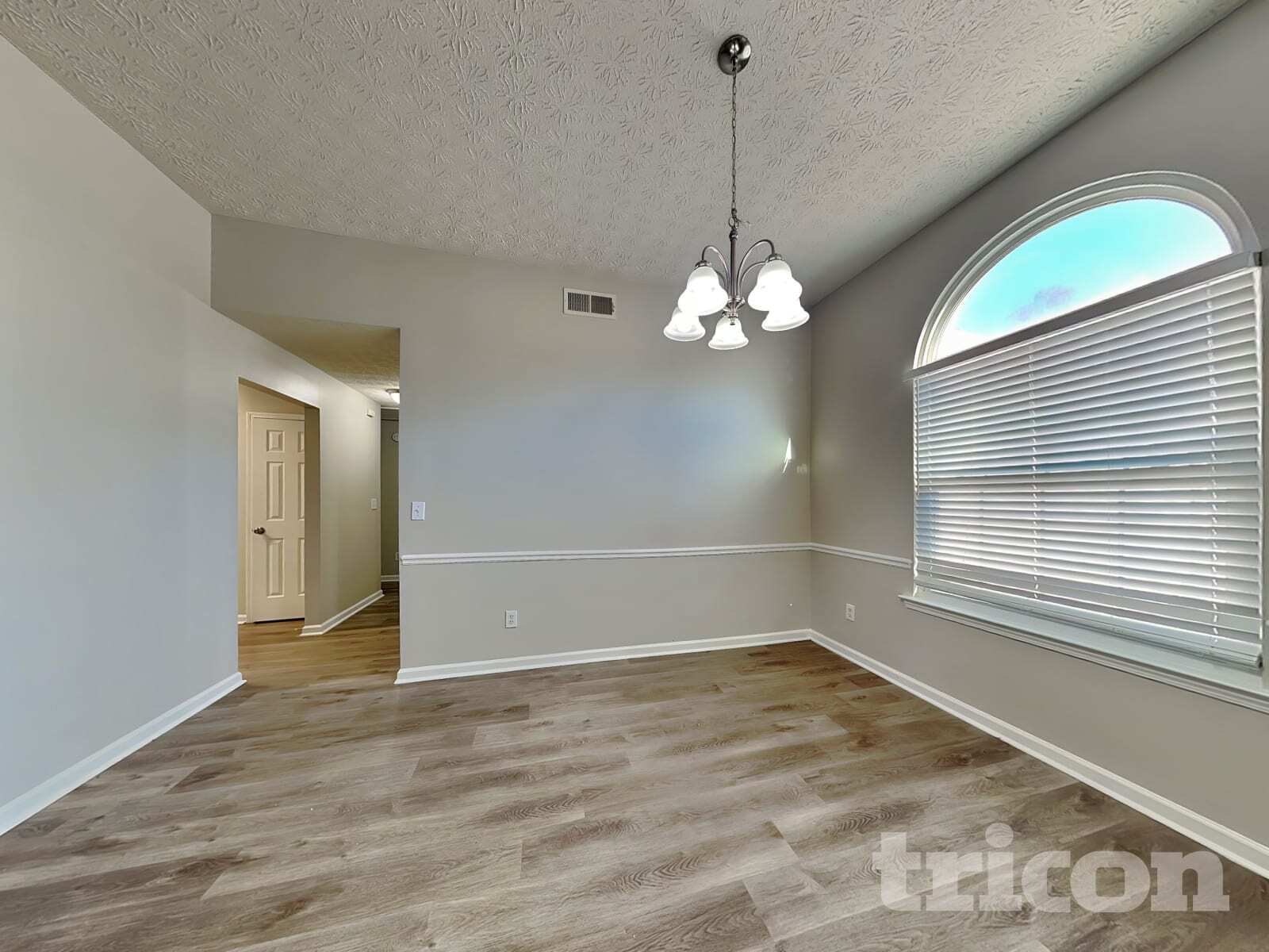 Building Photo - 185 Labrea Blvd