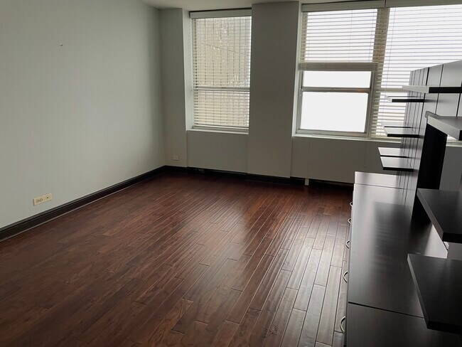 Building Photo - 655 W Irving Park Rd