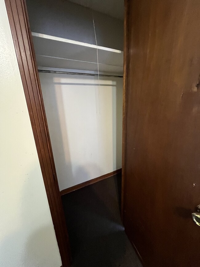 Building Photo - 1607 Glenbourne Ave