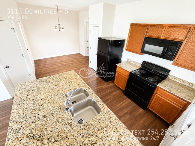 Building Photo - 3113 Ochiltree-B