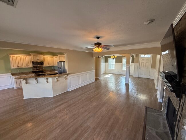 Building Photo - 1165 Indian Springs Trail