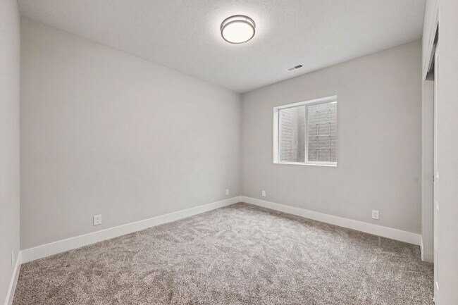 Building Photo - 6852 Portage Dr