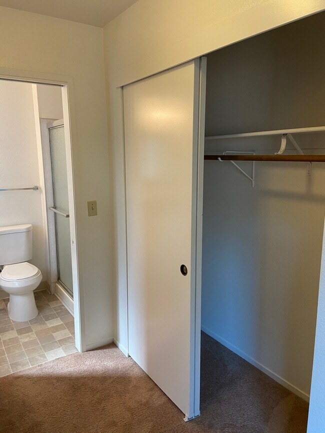 Building Photo - Charming duplex in Folsom!