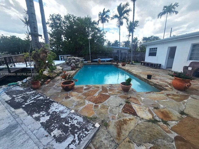 Building Photo - 10790 SW 46th St