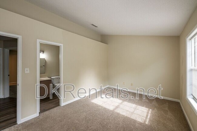 Building Photo - 3536 Kennesaw Station Dr