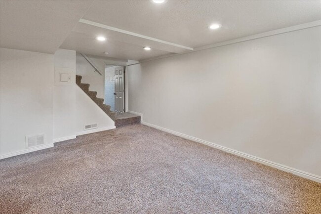 Building Photo - 1263 E Emerson Ave