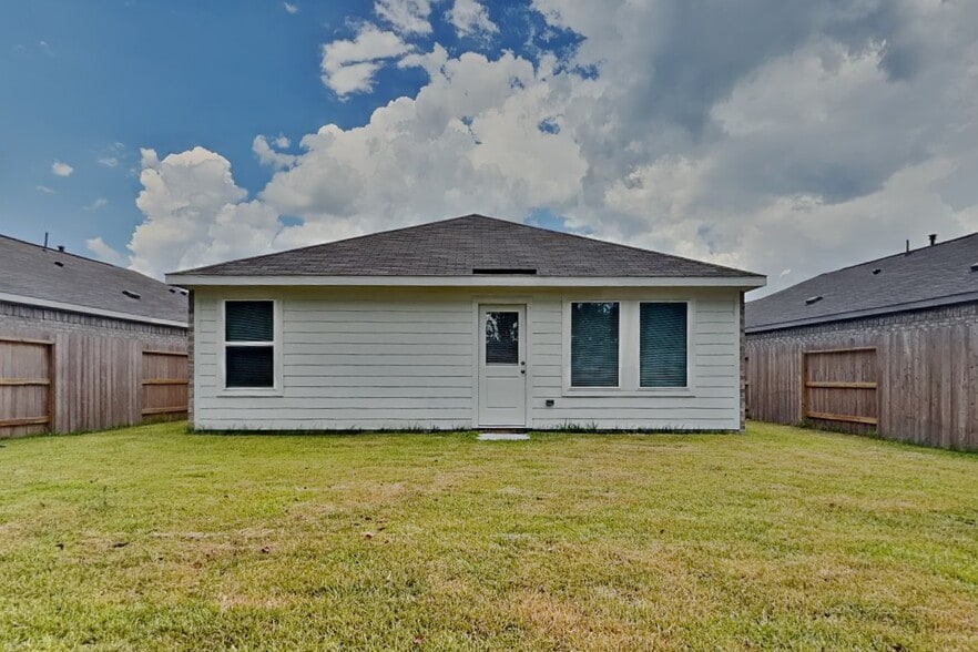 Building Photo - 936 Capracotta Dr