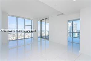 Building Photo - 851 NE 1st Ave