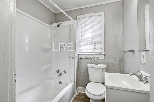 Building Photo - 131 N 39th St