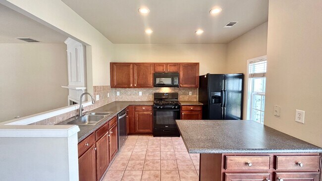 Building Photo - 933 Prestwyck Ct