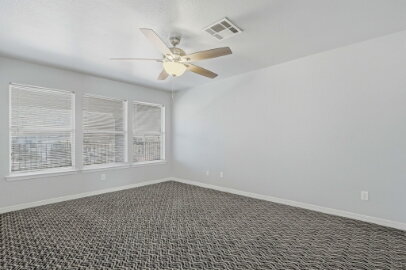 Building Photo - Updated 3-Bed Condo with Scenic Views & Cozy Fireplace