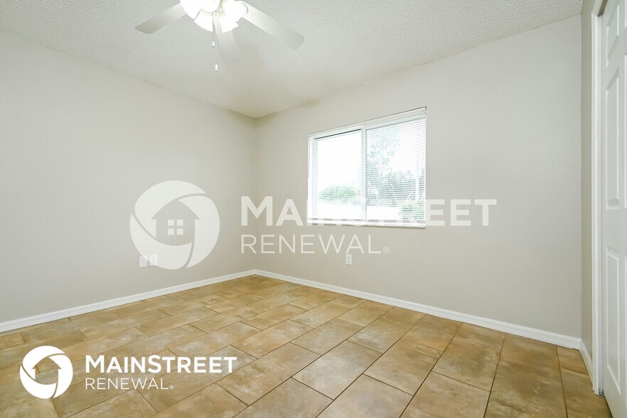 Building Photo - 11818 Lynmoor Dr