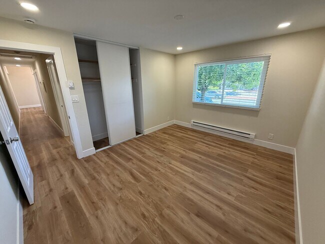 Building Photo - 5851 El Zuparko Dr