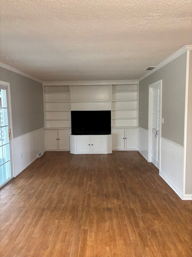 Building Photo - 389 Timrick Pl