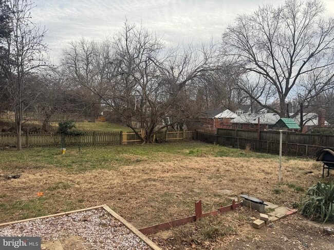 Building Photo - 491 N Latham St