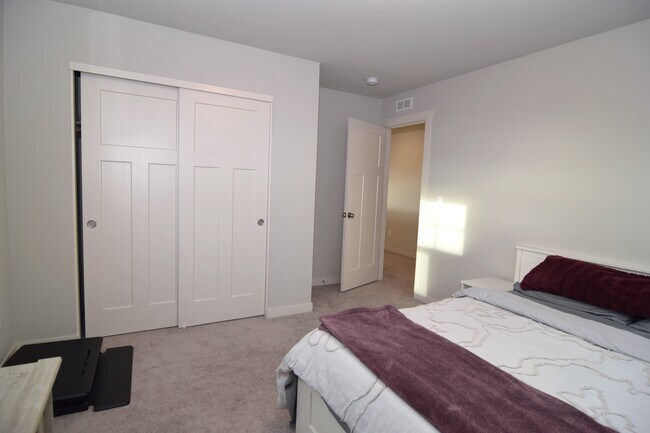 Building Photo - 12212 SW Champlin Ln