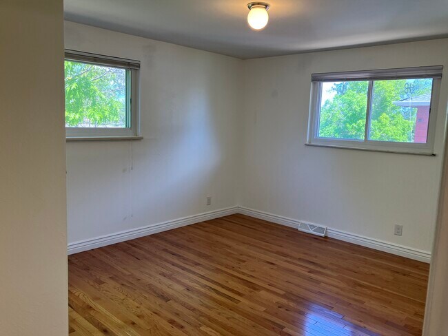 Building Photo - 6531 S Albion Way