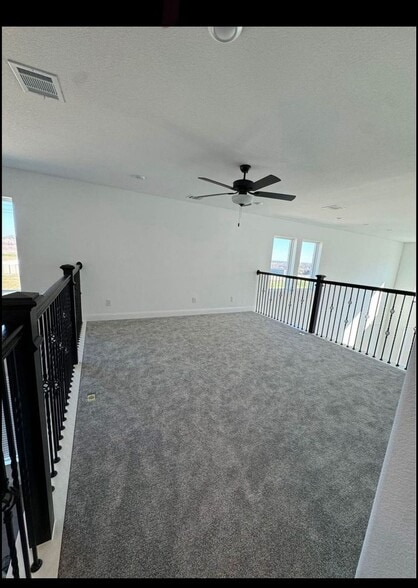 Building Photo - 701 Harmony Trl