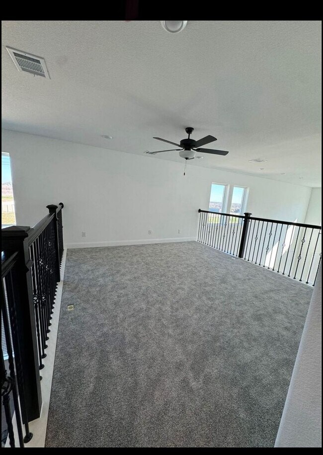 Building Photo - Stunning 4BR House in Argyle. Great school...