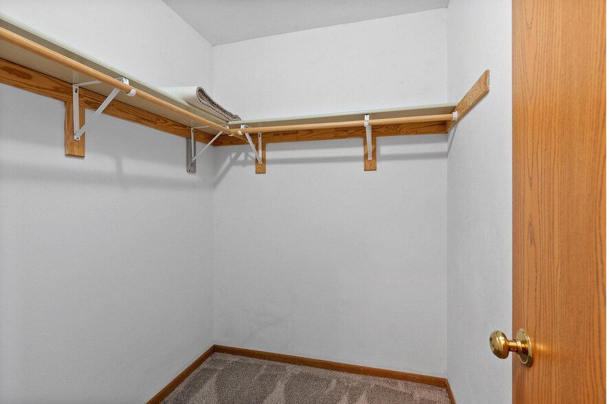 primary bedroom closed - 4344-4346 S 92nd St