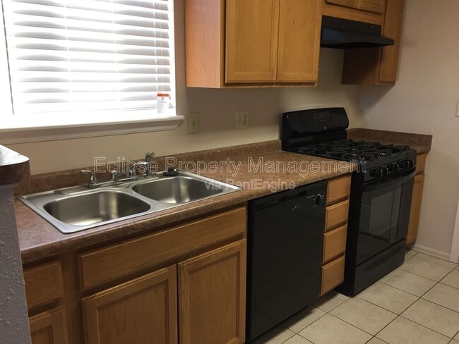 Building Photo - 1710 Edison Ave