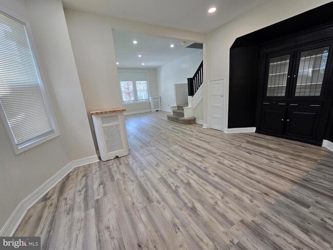 Building Photo - 5052 N Warnock St