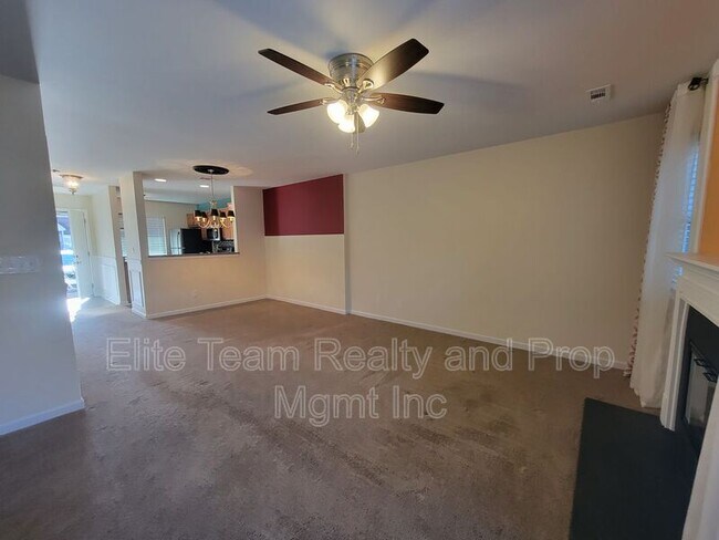 Building Photo - 3811 Mosscroft Ln