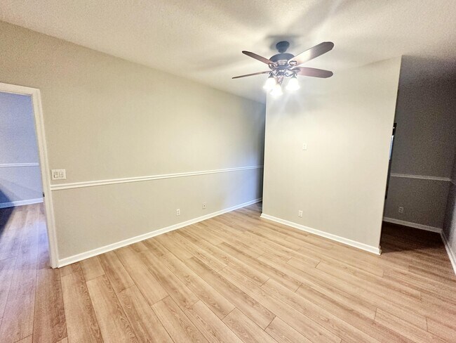 Building Photo - 702 Via Toscana Via