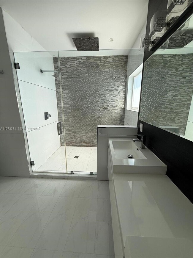 Building Photo - 10942 NW 59th St