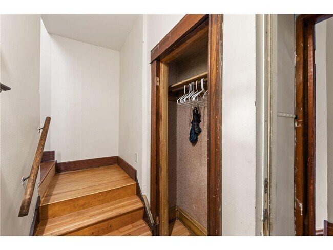 Building Photo - 2707 Garfield Ave