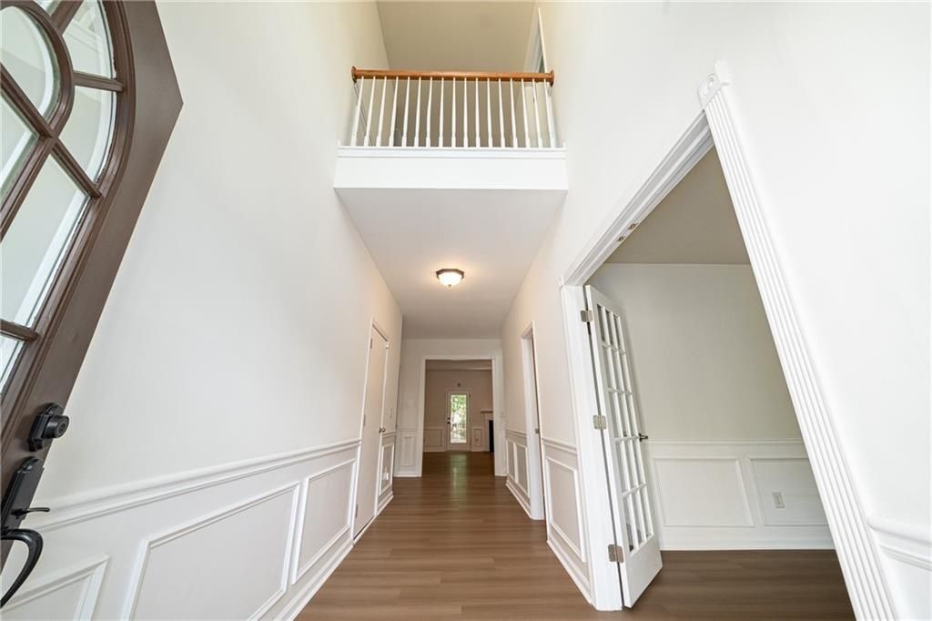 Building Photo - 715 Moonlight Way