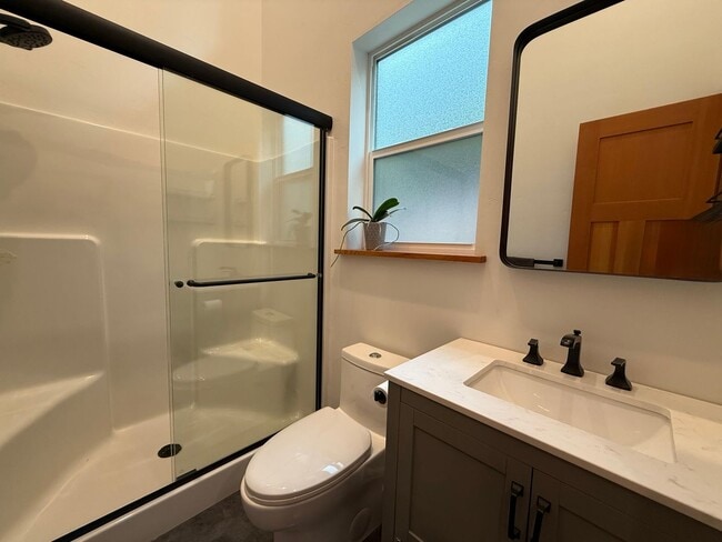 Building Photo - Furnished Modern Home for Rent – 2 Bedroom...