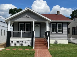 Building Photo - 5207 38th Ave