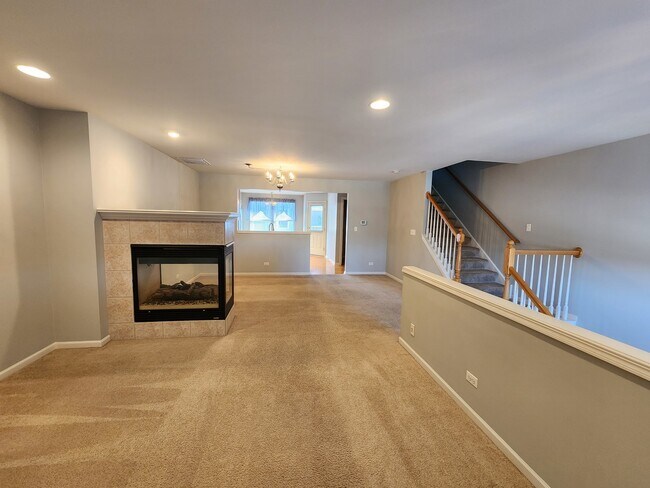 Building Photo - 1137 Reserve Dr