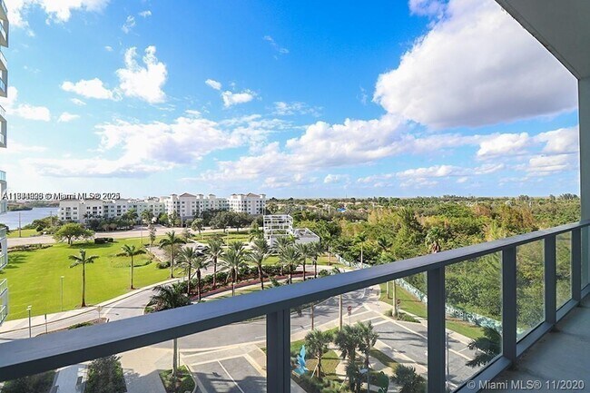 Building Photo - 2000 Metropica Wy