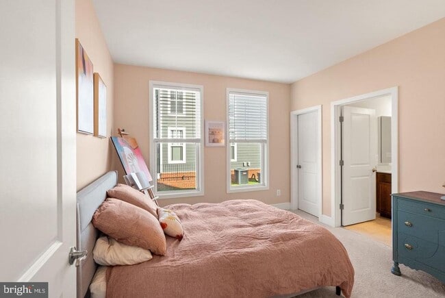 Building Photo - 1108 Coubertin Dr SE