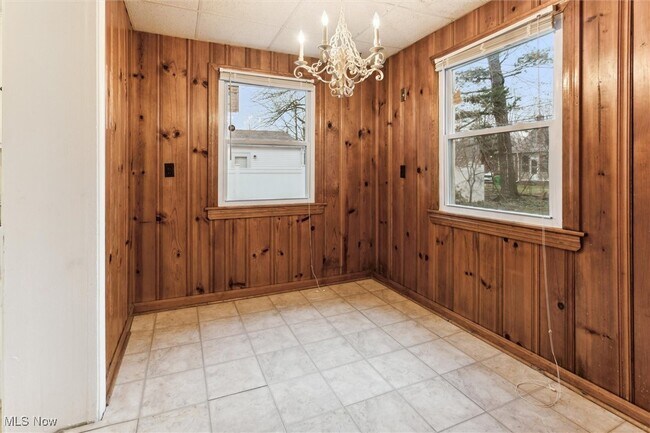 Building Photo - 3766 Warrendale Rd