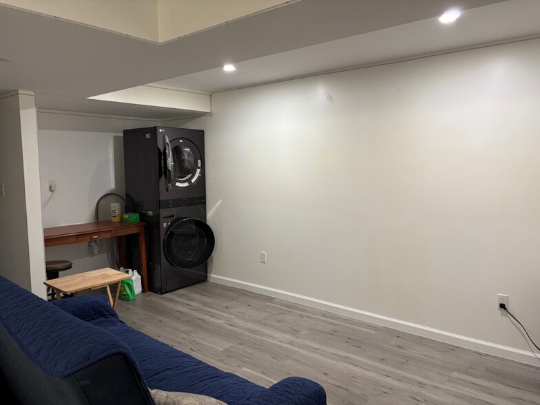 Building Photo - 91 Taylor Ave