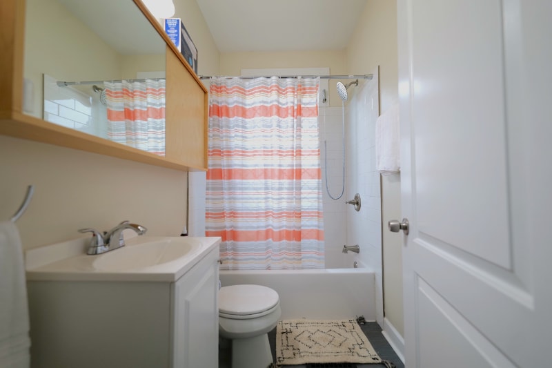 Building Photo - 219 Taylor Ave