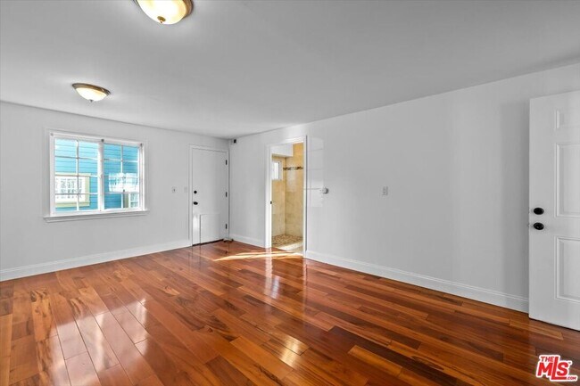 Building Photo - 1561 3rd St