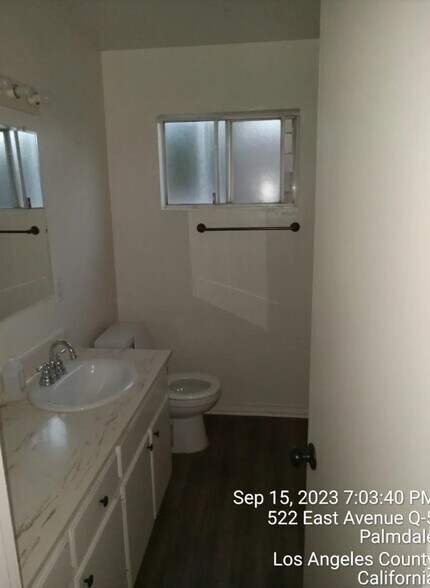 Building Photo - 522 E Ave Q-5