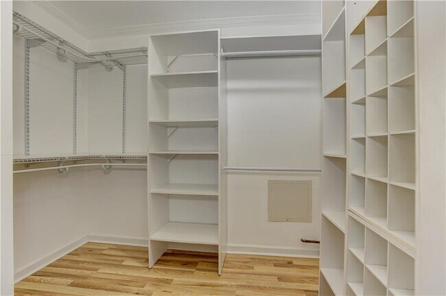Building Photo - 60 Heartwood Dr NE