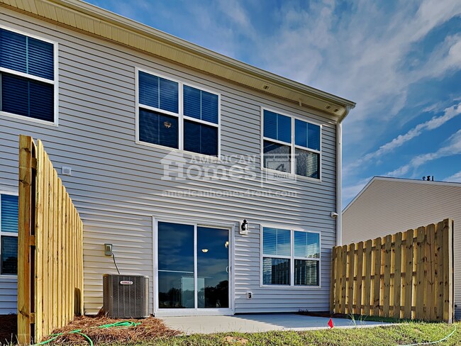 Building Photo - 1608 Solandra Drive