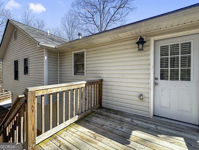 Building Photo - 209 Wesley Mill Ln