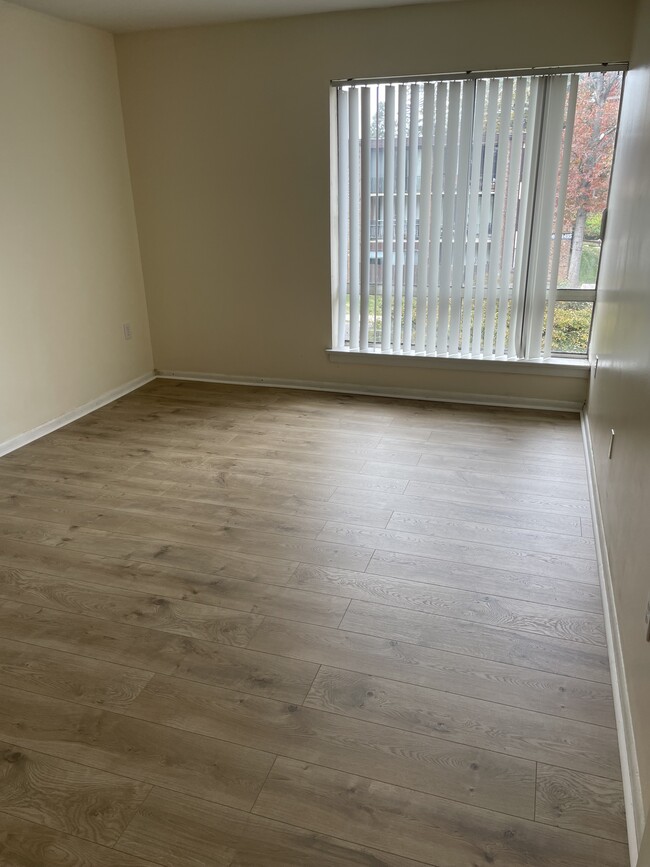 Building Photo - 8479 Greenbelt Rd